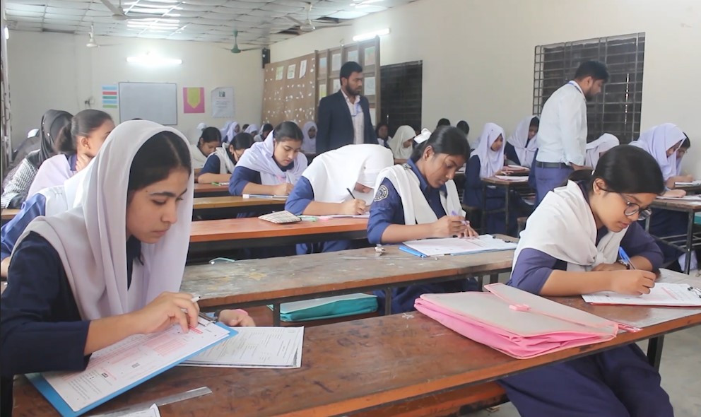 সারা দেশে ২০ লাখ শিক্ষার্থী বসলো এসএসসি পরীক্ষায়